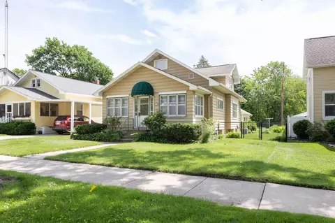355 21st, La Crosse, WI 54601