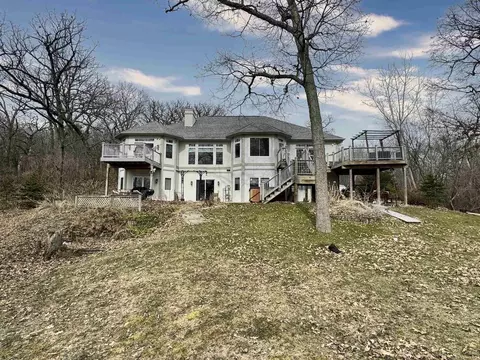 n6762 Lake Lorraine Road, Richmond, WI 53115