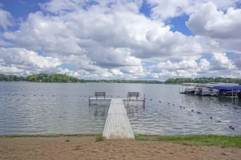 w354n6191 Marina, Oconomowoc, WI 53066