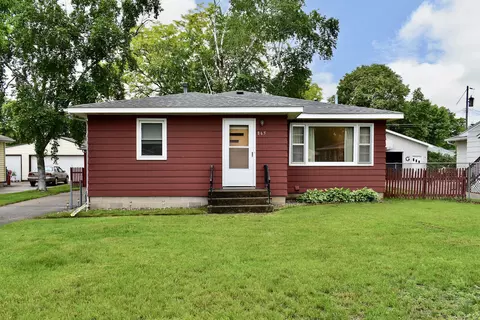 865 47th, Goodview, MN 55987