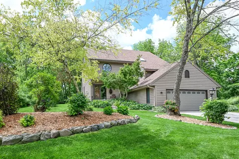 12645 W Weatherstone, New Berlin, WI 53151