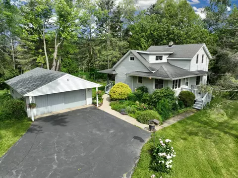 3810 Arbor, Norway, WI 53185