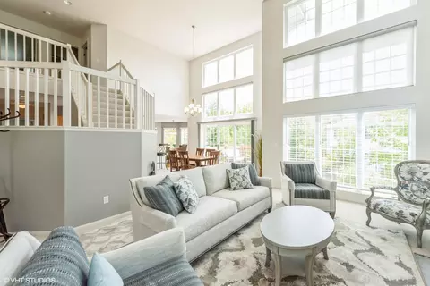 1553 Highland #8-60, Geneva, WI 53147