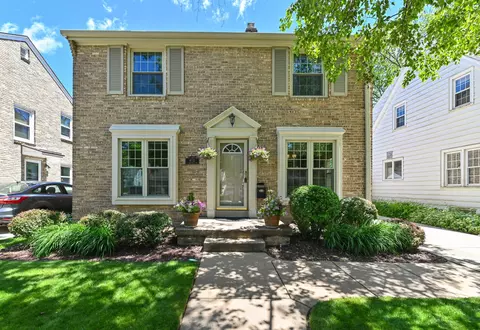 4772 N Sheffield, Whitefish Bay, WI 53211