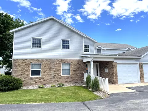 3540 E La #12D, Crosse, WI 54601