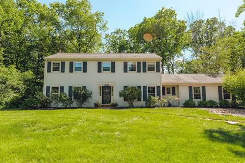 14555 Woodridge, Brookfield, WI 53005
