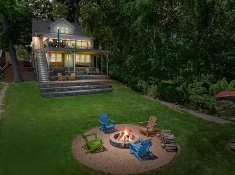 2420 Woodland Park, Delafield, WI 53018