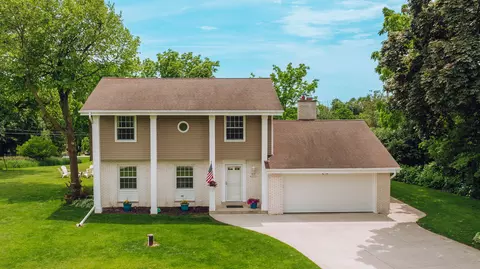 n75w22171 Cherry Hl, Lisbon, WI 53089