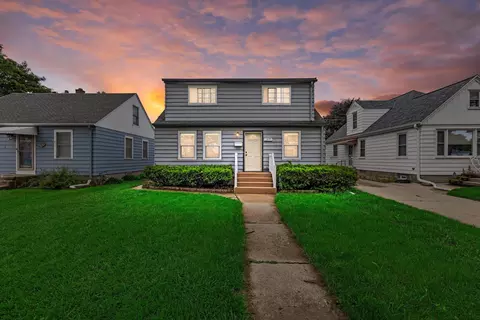 2471 S 68th, West Allis, WI 53219