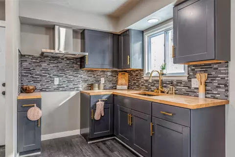 7237 W Grantosa, Milwaukee, WI 53218