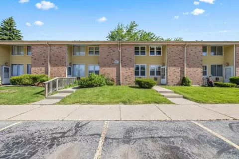 9021 N Swan #J, Milwaukee, WI 53224
