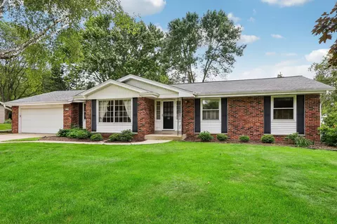 17455 Continental, Brookfield, WI 53045