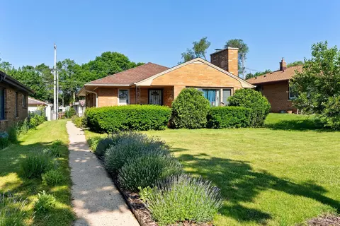 5463 N Green Bay, Milwaukee, WI 53209