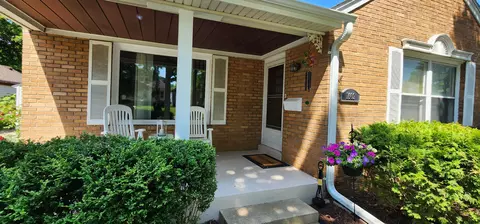 1609 S 82nd, West Allis, WI 53214