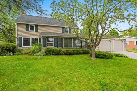 305 E Reed, Manitowoc, WI 54220