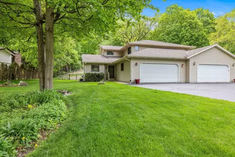 21415 Mary Lynn, Brookfield, WI 53045
