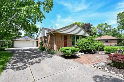 7535 N Mohawk, Fox Point, WI 53217