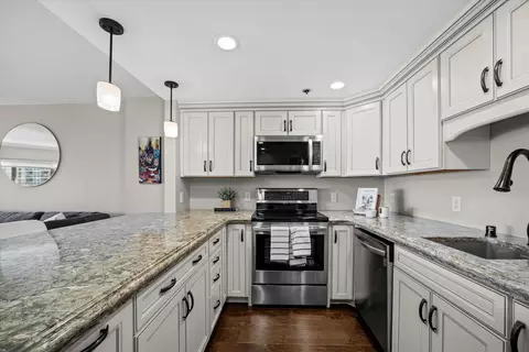 1633 N Prospect #10F, Milwaukee, WI 53202