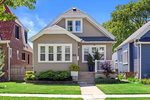 1473 S 90th, West Allis, WI 53214