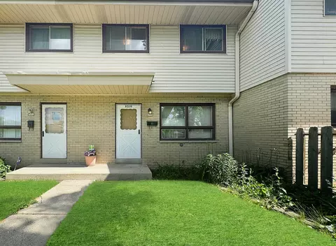 8530 W Villard #8530, Milwaukee, WI 53225
