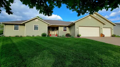 1301 Pioneer, Holmen, WI 54636