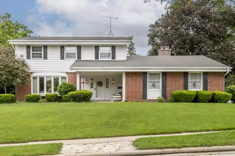 1146 Downing, Waukesha, WI 53186