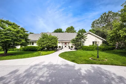 1545 Sunset, Elm Grove, WI 53122
