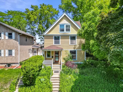 346 E Wilson, Milwaukee, WI 53207