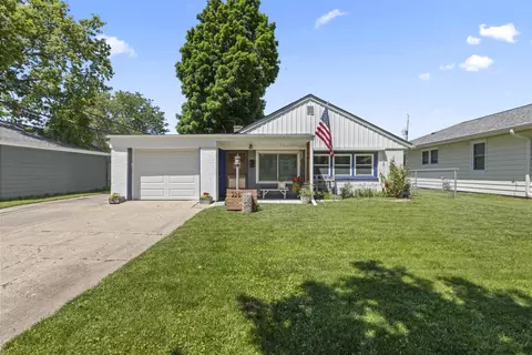 226 Hoover, Waukesha, WI 53186