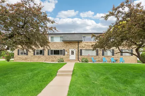 10340 W Whitnall Edge #101, Franklin, WI 53132