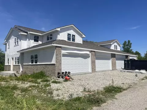 470 Quiet Mdw #B, Johnson Creek, WI 53038