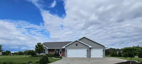 4234 Marquart, Omro, WI 54963