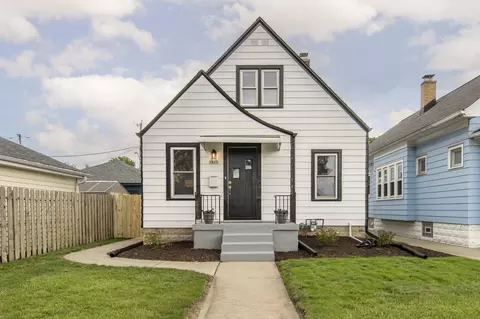 5817 W Pierce, West Allis, WI 53214
