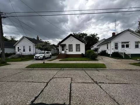 1120 Lockwood, Racine, WI 53403