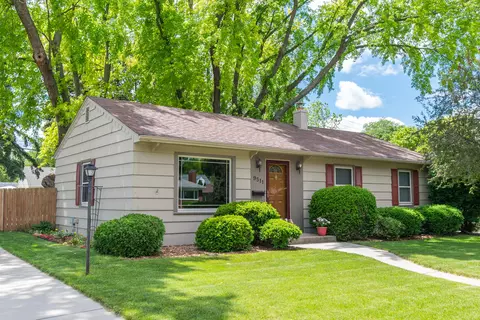9511 W W Ctr, Milwaukee, WI 53222
