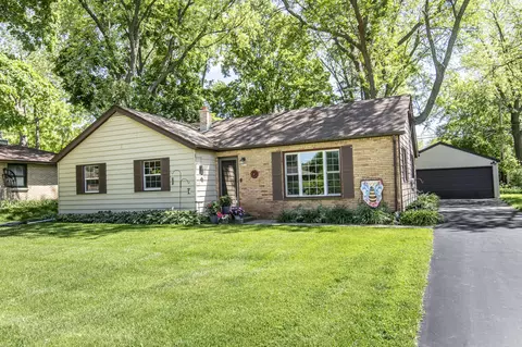 4513 W Dunwood, Brown Deer, WI 53223