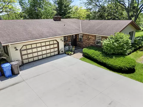 6547 Forest Park, Deforest, WI 53532