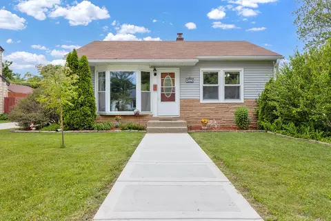 4029 S Alexander, Saint Francis, WI 53235