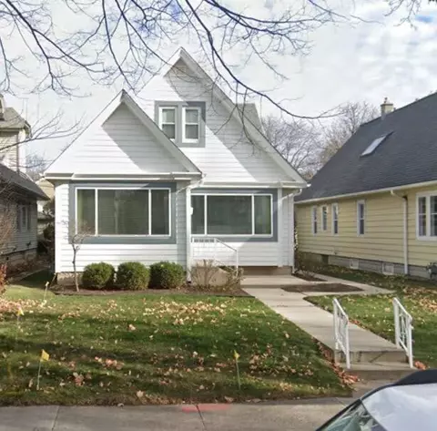 4540 N Woodburn, Shorewood, WI 53211