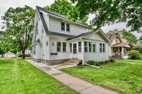 147 Harrison, Waukesha, WI 53186