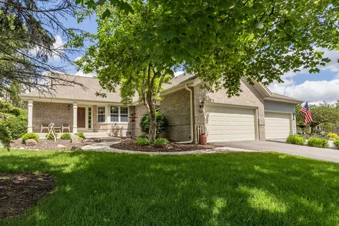 18600 Stonehedge #A, Brookfield, WI 53045