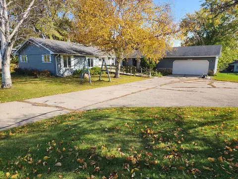4492 Cobblestone, Elkhorn, WI 53121