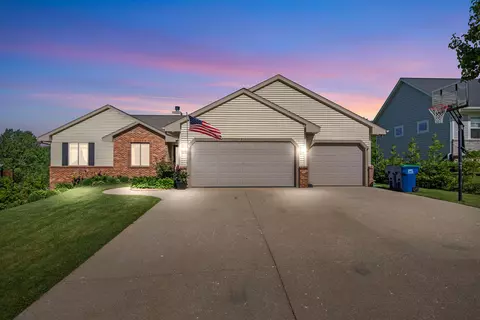 215 Glacial, Slinger, WI 53086