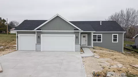 203 Edgewater, Theresa, WI 53091