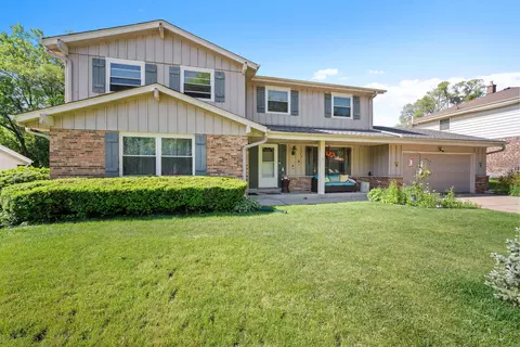 7451 Highview #7453, Greendale, WI 53129