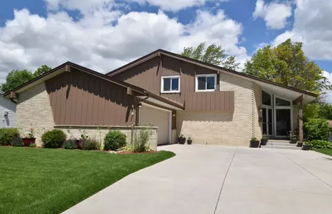 4858 Sterling, Greendale, WI 53129