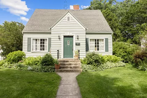 926 Clover, Lake Geneva, WI 53147