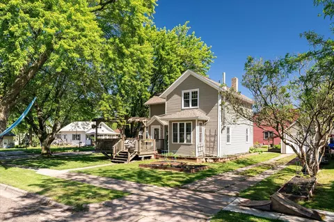 404 E Gillette, Viroqua, WI 54665