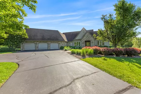 w288s2060 Parkers, Genesee, WI 53188