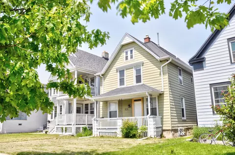 820 Madison #820A, South Milwaukee, WI 53172